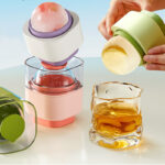 Easy Release Whiskey Ice Ball Maker with lid Silicone ice mold for home bar use Reusable Ice cube Molds BPA Free Silicone Ice Cube Tray