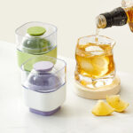 Easy Release Whiskey Ice Ball Maker with lid Silicone ice mold for home bar use Reusable Ice cube Molds BPA Free Silicone Ice Cube Tray