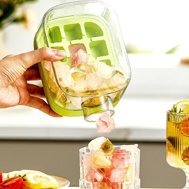 Household Reusable Square Fruit Ice Cube Maker Tray Portable Ice Juice Bottle straw Multi-functional Ice Cube Maker Mold for Freezer With Container