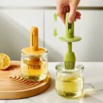 Glass oil bottles with Adjustable Silicone Basting Brush High Resistant Silicone Oil Brush and Bottle set for Barbecue Baking Kitchen edible oil Dispenser bottle