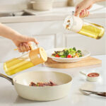 Kitchen Gadgets 2 in 1 Oil Dispenser Bottle for cooking glass 550ml Glass Olive Oil Sprayer Multifunction oil container bottles Baking Air Fryer Oil Spray Bottle