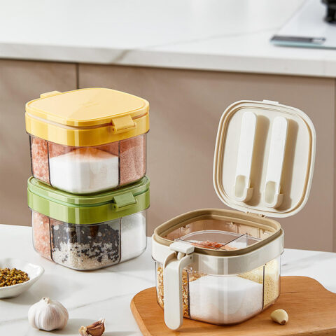 Household 4 compartment Condiment Bottle Plastic Clear Sealed Salt shaker jar spice box Salt Pepper Sugar Container Sealed Seasoning canister