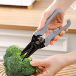kitchen fish killing tool Multi Functional Magnetic Scissors Household Shears Heavy-duty scissors For Chicken Bone