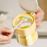 Kitchen Sealing Storage Box for Dry Spices & Salt Food Container Glass Seasoning Bottles with spoon Food Grade sealed Salt Jar